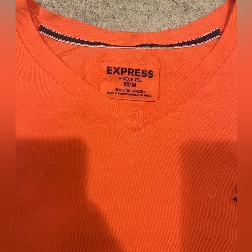 Express v neck tee - Picture 5 of 5